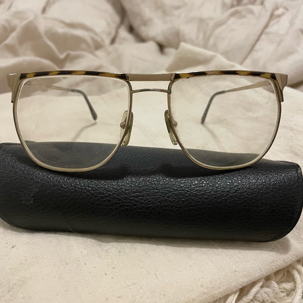 Vintage oversized 70s glasses